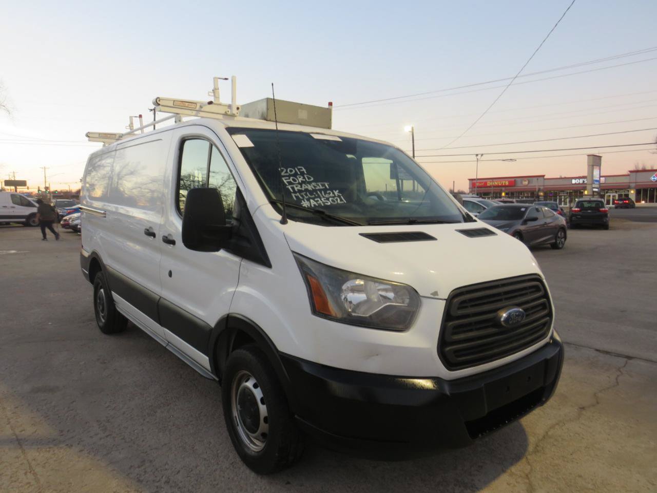 Used 2017 Ford Transit 250 130 Low Roof RWD image 3