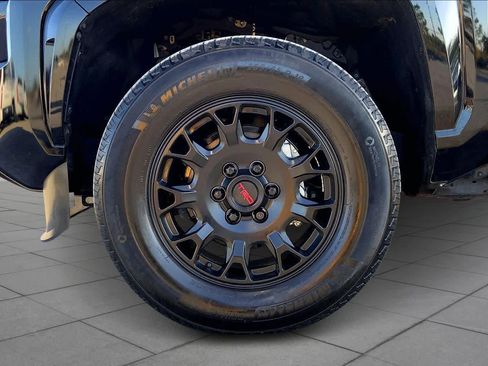 Certified 2025 Toyota Tacoma SR5 image 10