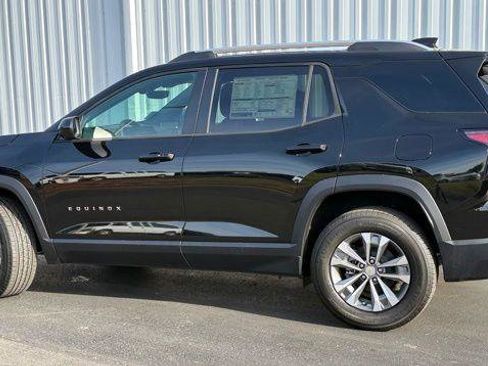 New 2026 Chevrolet Equinox LT w/ Convenience Package II FWD image 2