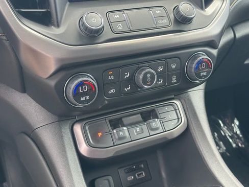 Certified 2023 GMC Acadia AT4 AWD/4WD image 10