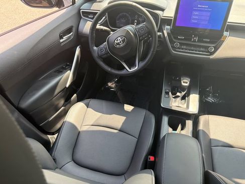 Used 2026 Toyota Corolla Cross XLE AWD/4WD image 20