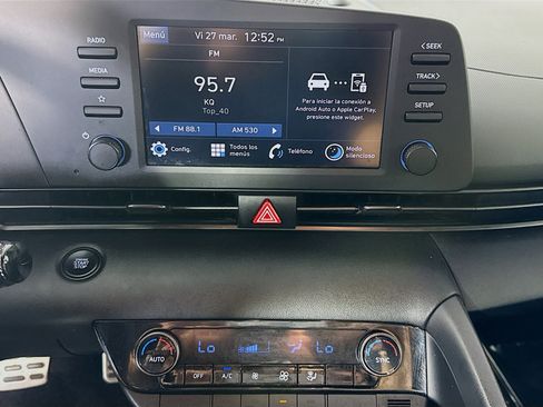 Used 2025 Hyundai Elantra Sport image 18