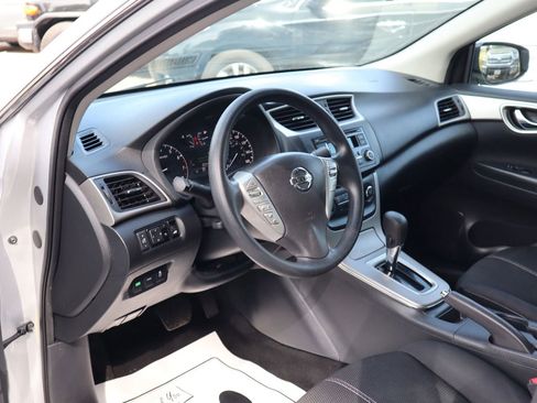 Used 2015 Nissan Sentra S image 8