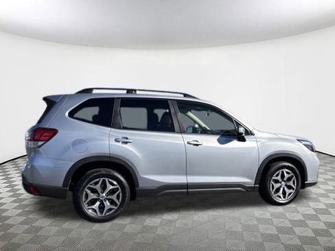 Used 2019 Subaru Forester Premium image 8