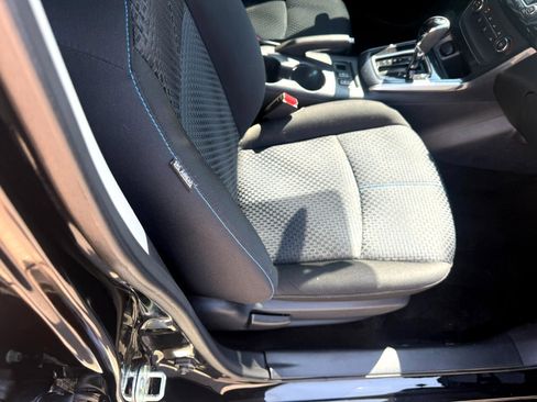 Used 2017 Nissan Sentra SR w/ Protection Package image 22