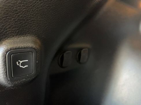 Used 2022 Jeep Cherokee Trailhawk w/ Sun, Sound & Nav Group image 18