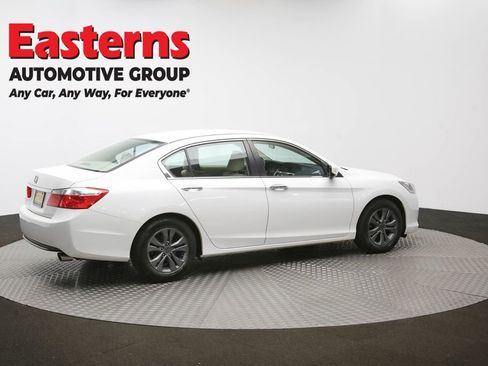 Used 2015 Honda Accord LX image 42