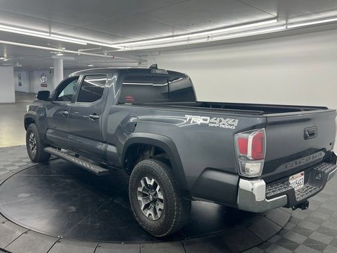 Used 2023 Toyota Tacoma TRD Off-Road w/ Black Out Package (TMS) AWD/4WD image 4