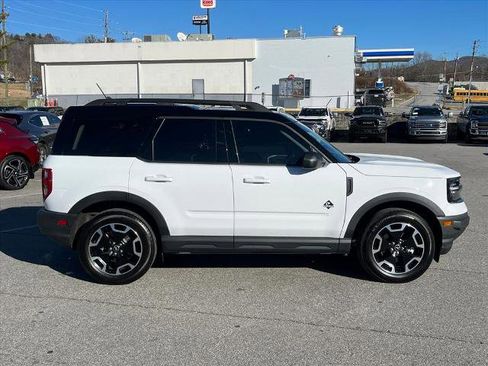 Certified 2024 Ford Bronco Sport Outer Banks w/ Tech Package image 2