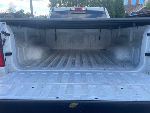 Used 2019 RAM 1500 Big Horn AWD/4WD image 4