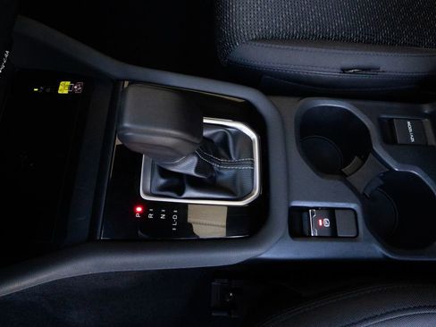 Certified 2025 Subaru Forester Premium AWD/4WD image 10