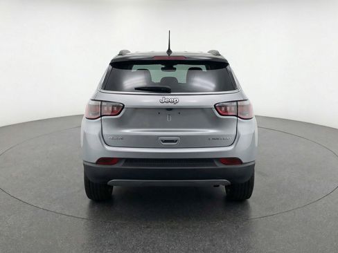 Used 2025 Jeep Compass Limited image 7