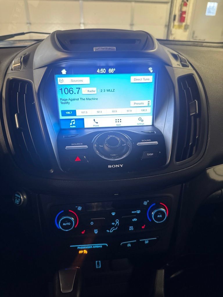 Used 2017 Ford Escape Titanium AWD/4WD image 9