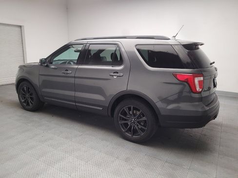 Used 2019 Ford Explorer XLT w/ Equipment Group 202A FWD image 3