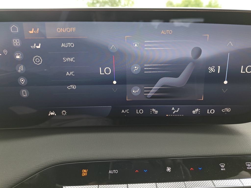 New 2026 Buick Enclave Sport Touring w/ Power Package FWD image 24