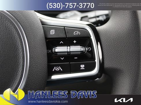 New 2026 Kia Carnival LX image 28