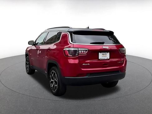 Used 2025 Jeep Compass Limited image 10