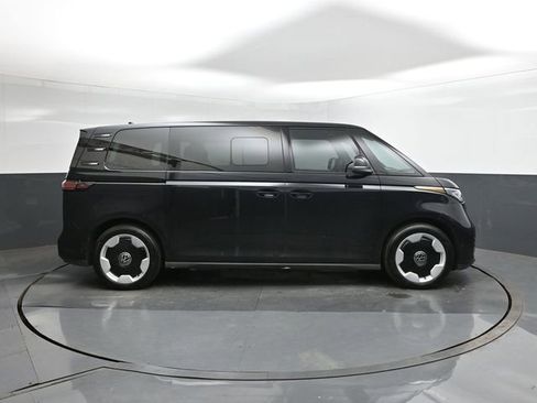 New 2025 Volkswagen ID. Buzz Pro S image 26