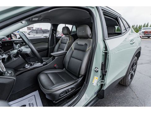 Used 2025 Chevrolet Trax ACTIV w/ Driver Confidence Package image 7