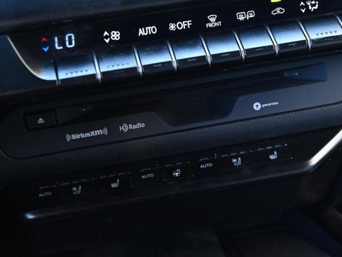 Used 2020 Lexus UX 250h w/ Premium Package image 18