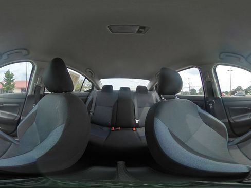 Used 2025 Nissan Versa SV FWD image 41