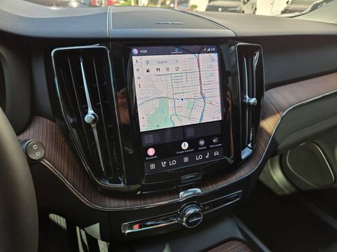 Certified 2023 Volvo XC60 B5 Plus w/ Climate Package AWD/4WD image 28