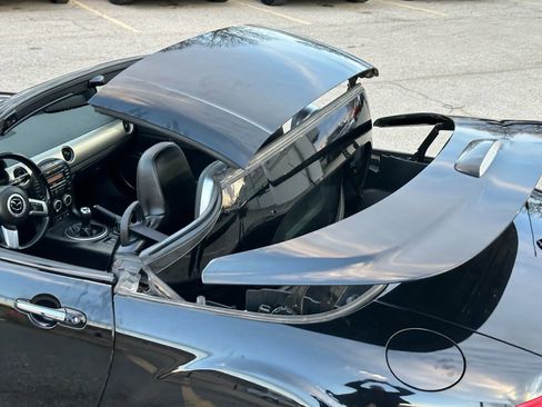 Used 2012 MAZDA MX-5 Miata Grand Touring w/ Premium Pkg image 18