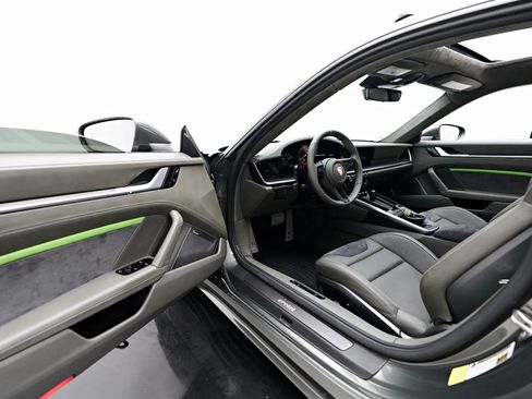Used 2020 Porsche 911 Carrera 4S AWD/4WD image 54