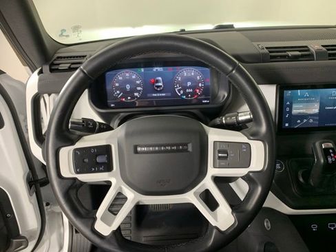 Used 2022 Land Rover Defender 90 S AWD/4WD image 19