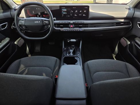 Used 2025 Kia K4 FWD image 13