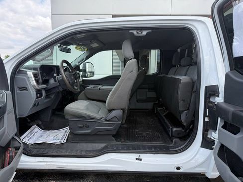 Used 2023 Ford F350 XLT w/ XLT Value Package AWD/4WD image 9
