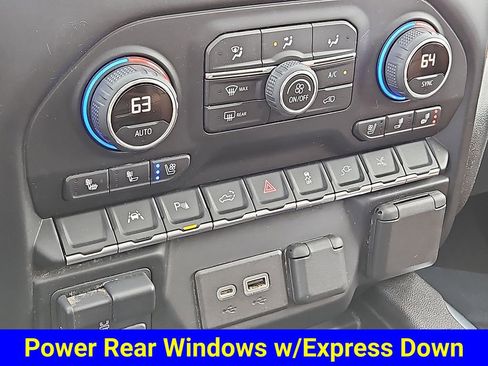 Used 2022 Chevrolet Silverado 1500 High Country w/ Technology Package image 16