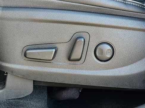 Used 2022 Hyundai Santa Fe SEL w/ Convenience + Premium Package FWD image 25