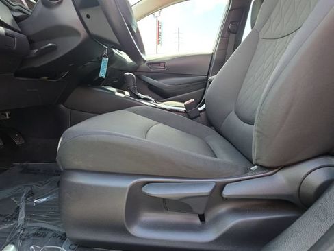 Used 2022 Toyota Corolla LE FWD image 29