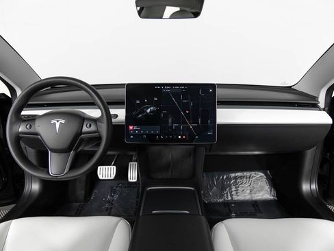 Used 2021 Tesla Model 3 Performance image 29