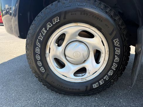 Used 2006 Toyota Tundra SR5 AWD/4WD image 31