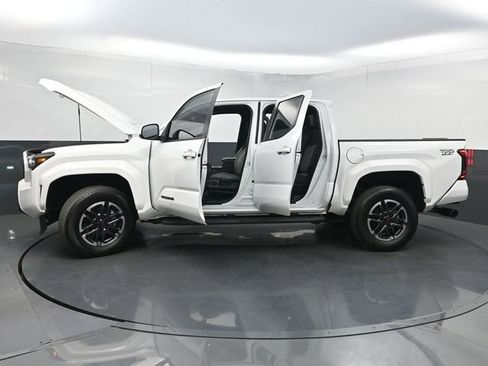 Used 2024 Toyota Tacoma TRD Sport RWD image 37