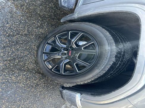 Used 2026 GMC Sierra 1500 SLT w/ SLT Convenience Package image 11