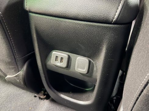 Used 2019 GMC Canyon SLE image 42