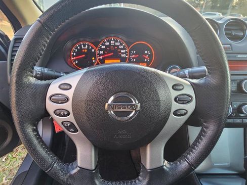Used 2008 Nissan Altima 3.5 SE w/ Premium Pkg image 11