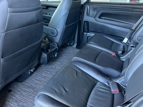 Used 2021 Honda Odyssey Touring image 12