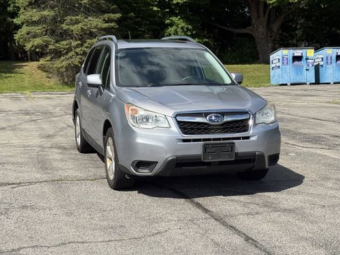Used 2015 Subaru Forester 2.5i Premium w/ All-Weather Package AWD/4WD image 3