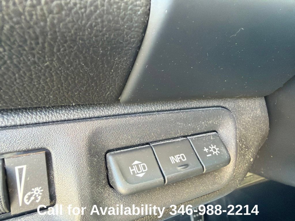 Used 2020 GMC Acadia Denali w/ Technology Package FWD image 12
