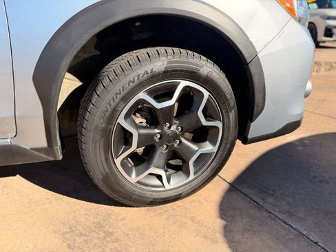 Used 2015 Subaru Crosstrek 2.0i Premium image 10