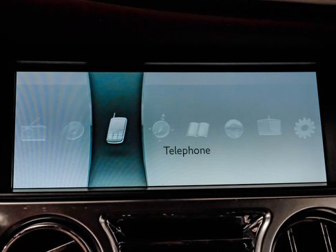 Used 2014 Rolls-Royce Wraith image 24