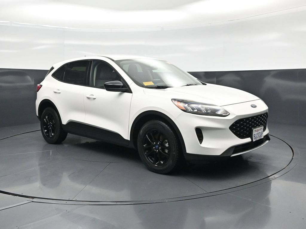 Used 2020 Ford Escape SE Sport FWD image 25