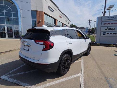 Used 2022 GMC Terrain SLE w/ Driver Convenience Package AWD/4WD image 14