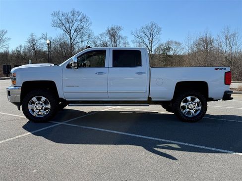 Used 2018 Chevrolet Silverado 2500 LTZ w/ Duramax Plus Package image 2