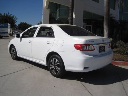 Used 2013 Toyota Corolla L FWD image 12