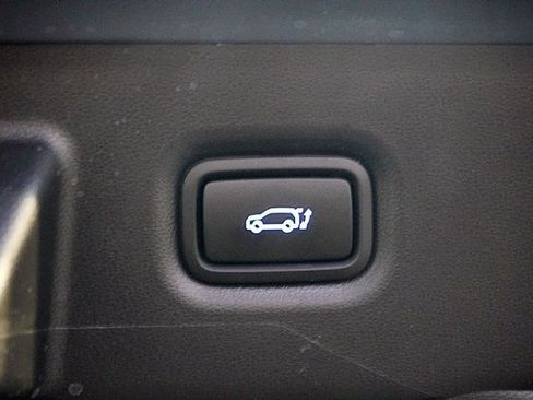 Certified 2025 Hyundai Ioniq 5 SEL image 18